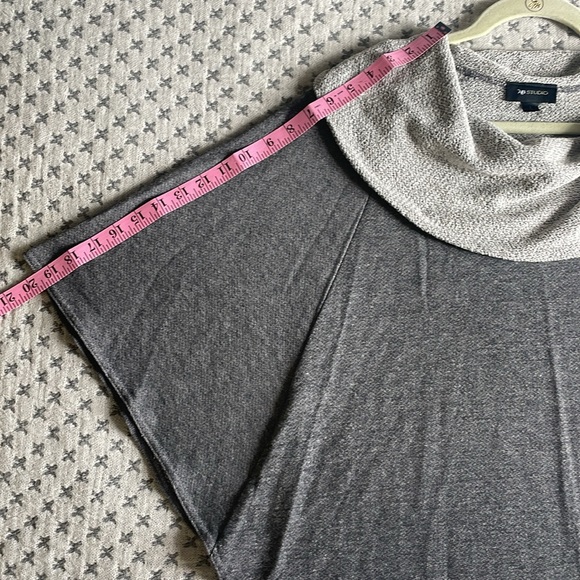 AB Studio Poncho - Picture 3 of 7